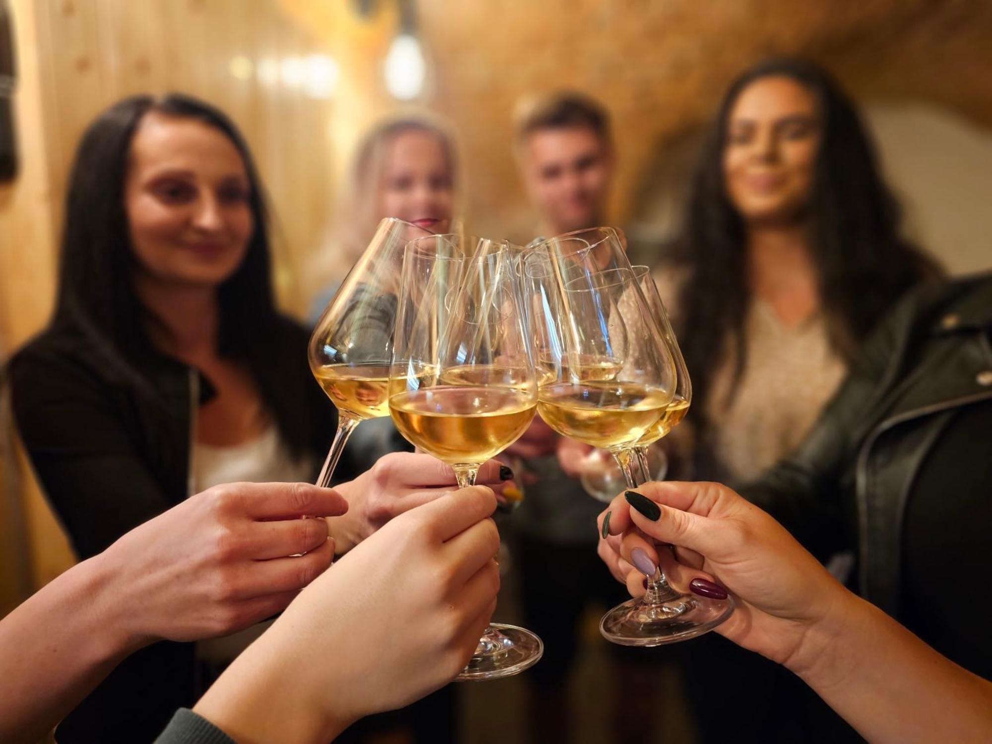 Balonovy Hotel A Pivovar Radesin Zewnętrze zdjęcie