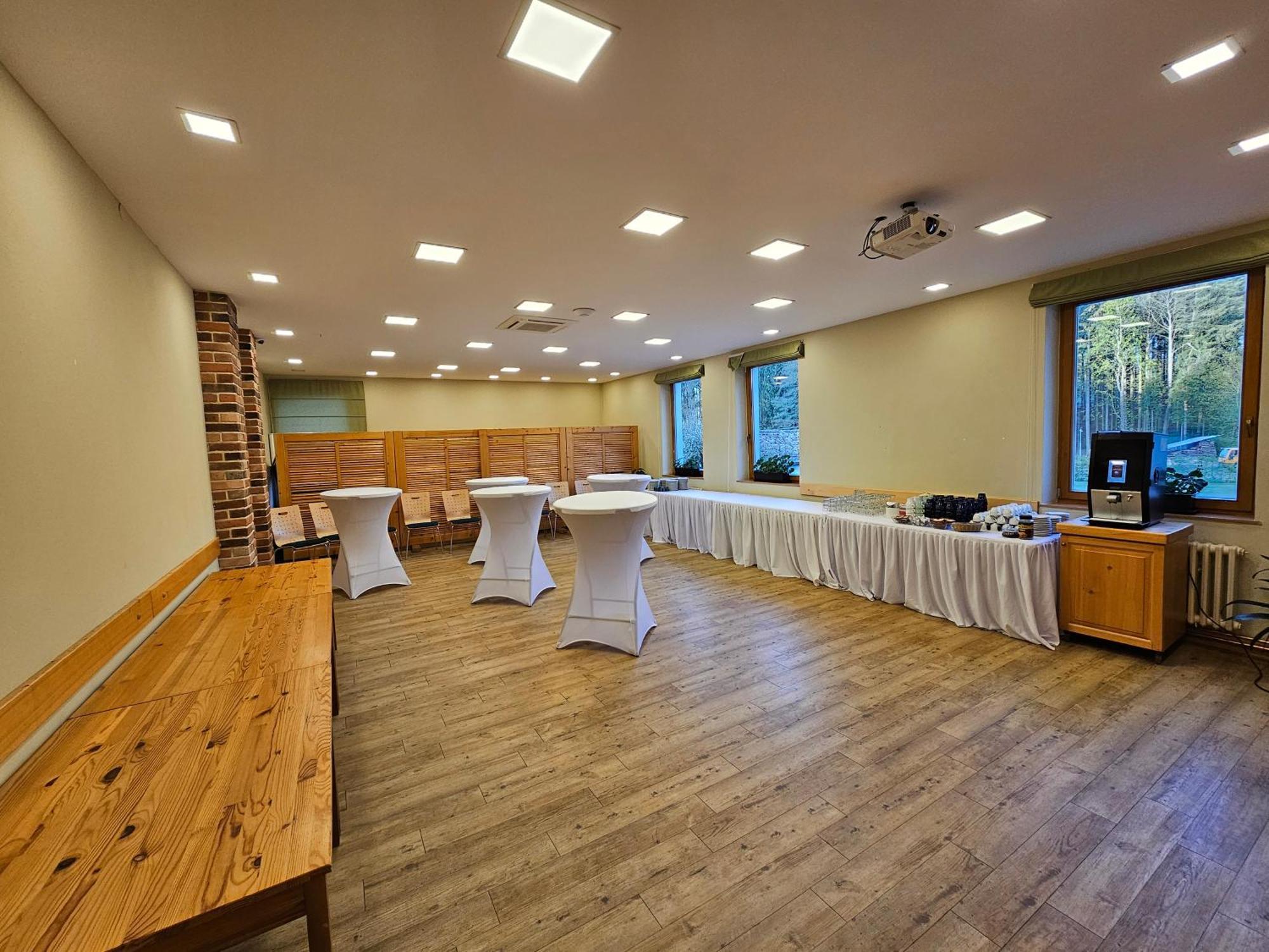 Balonovy Hotel A Pivovar Radesin Zewnętrze zdjęcie